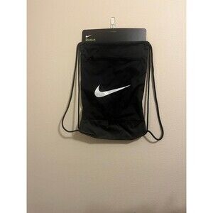 Black Nike Brasilia 9.5 training gymsack